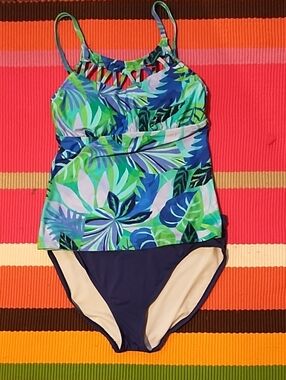 24th & Ocean Women's Blue & Green Tropical Tankini VGC Large